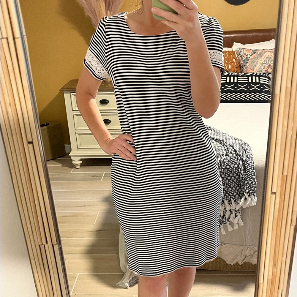 Talbots Black and White Striped Short Sleeve Midi Dress